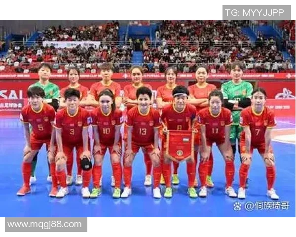 五人制女足球员因在成人平台创收被开除收入翻百倍引发热议