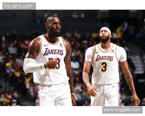 梦十队对决英国队的精彩较量展现篮球魅力与青春风采